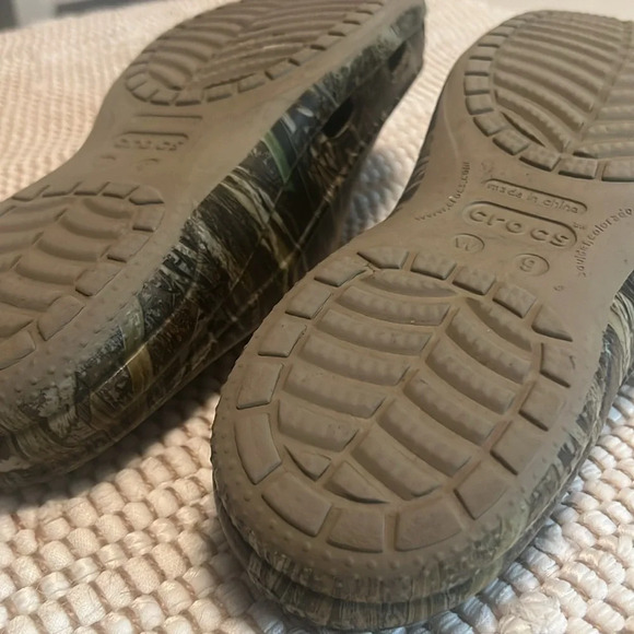 Crocs Women’s 9 Camo Slide On Waterproof - Picture 7 of 7